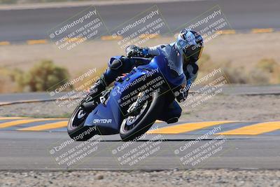 media/Oct-08-2022-SoCal Trackdays (Sat) [[1fc3beec89]]/Turn 14 (1050am)/